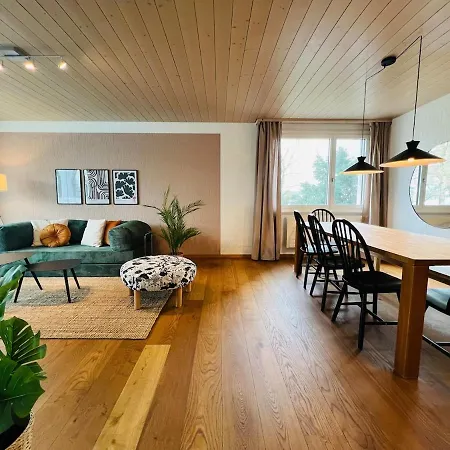 Apartman Dock And Dwell *